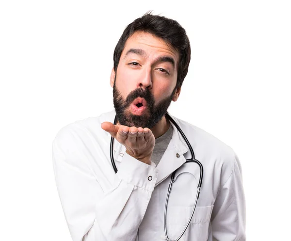 Joven Doctor Enviando Beso Sobre Fondo Blanco — Foto de Stock