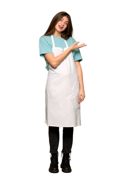 Full Length Shot Girl Apron Presenting Idea While Looking Smiling — Stock Photo, Image