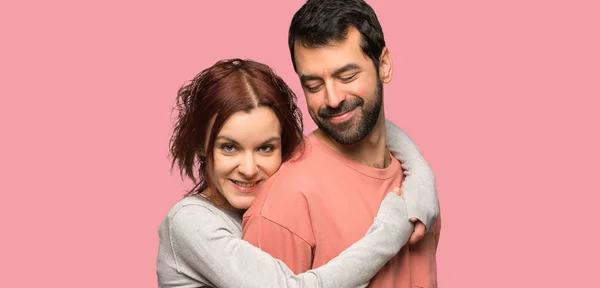 Couple Valentine Day Hugging Isolated Pink Background — Stock Photo, Image