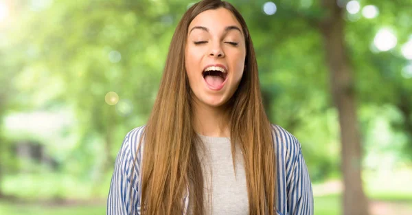 Young Girl Striped Shirt Shouting Front Mouth Wide Open Outdoors — Stock Photo, Image