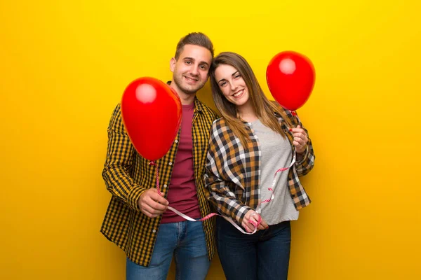 Kalp Şeklinde Balonlar Ile Sevgililer Günü Içinde — Stok fotoğraf