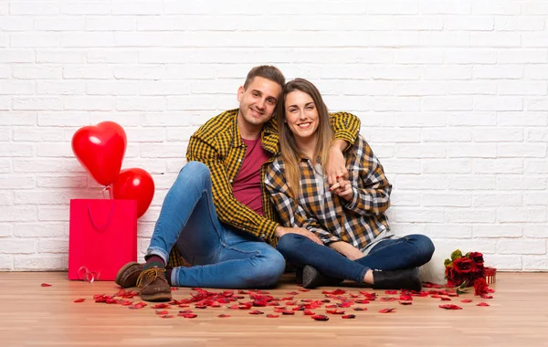 Couple Valentine Day Indoors Hugging — Stock Photo, Image