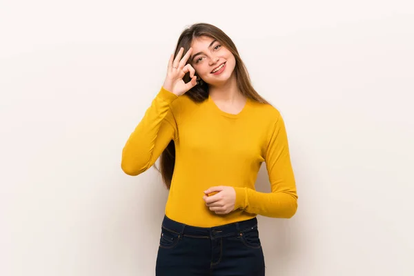 Young Woman Yellow Sweater Showing Sign Fingers — Stock Photo, Image