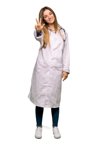 Całe Ciało Młodego Lekarza Kobieta Szczęśliwy Liczenia Trzy Palce Białym — Zdjęcie stockowe