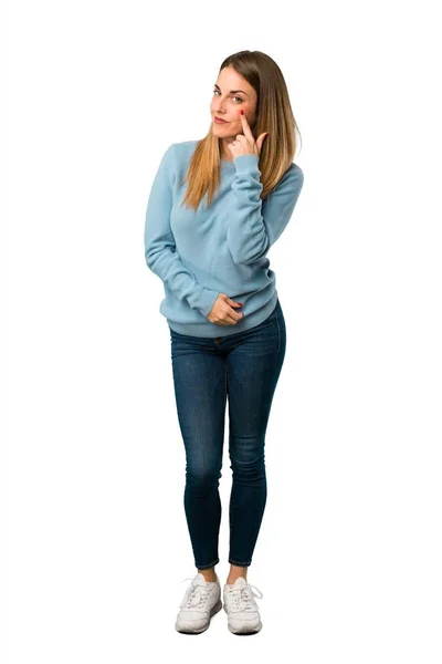 Corpo Pieno Donna Bionda Con Camicia Blu Guardando Davanti Sfondo — Foto Stock