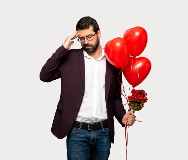 Человек День Святого Валентина Несчастен Разочарован Изолированном Сером Фоне — стоковое фото