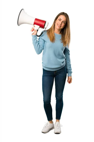 Corpo Inteiro Mulher Loira Com Camisa Azul Segurando Megafone Fundo — Fotografia de Stock