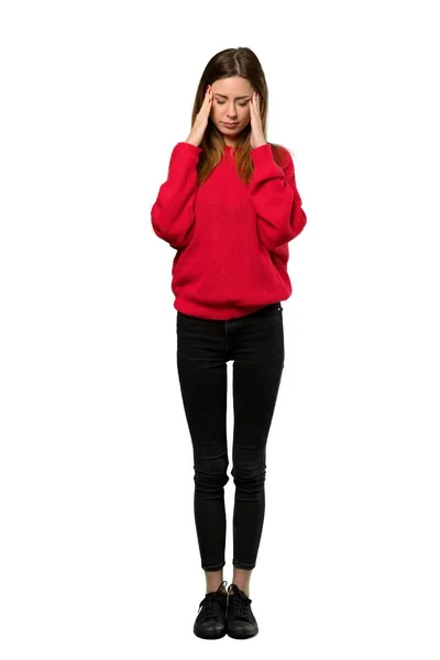 Eine Ganzkörperaufnahme Einer Jungen Frau Mit Rotem Pullover Mit Kopfschmerzen — Stockfoto