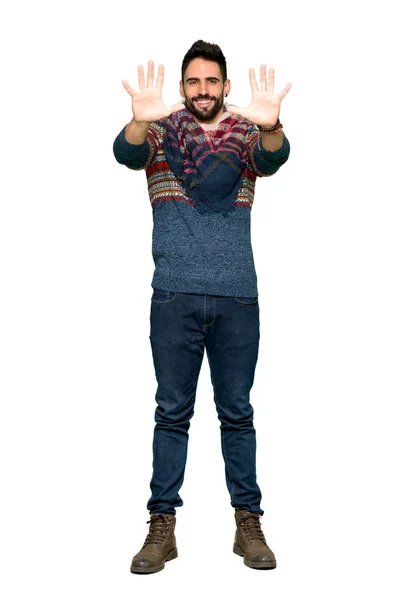 Полнометражный Снимок Человека Хиппи Считающего Десять Пальцев Изолированном Белом Фоне — стоковое фото
