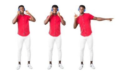 Afrika kökenli Amerikalı gencin kulaklık ile müzik seti