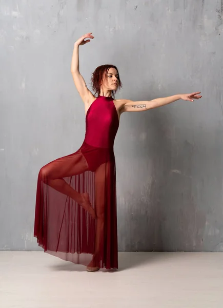 Junge Ballerina Mädchen Tanzen — Stockfoto