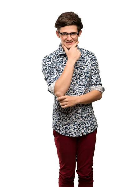 Hombre Adolescente Con Camisa Flores Gafas Con Gafas Sonriendo Sobre —  Fotos de Stock