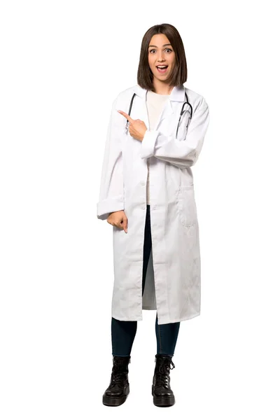 Full Length Shot Young Doctor Woman Pointing Side Present Product — Stock Photo, Image