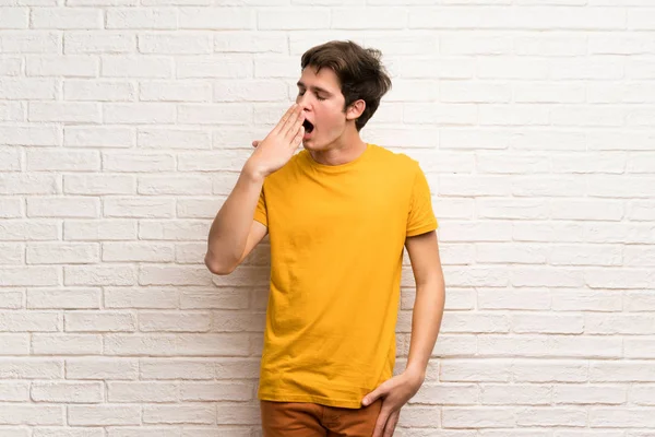 Teenager Man White Brick Wall Yawning Covering Wide Open Mouth — Stock Photo, Image