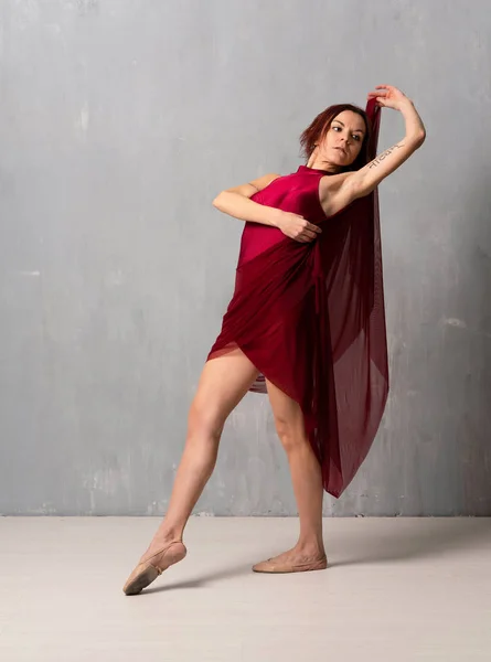 Young Ballerina Girl Dancing — Stock Photo, Image