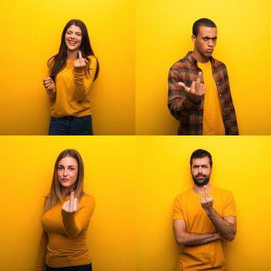 Boynuz jest yapmak kişi