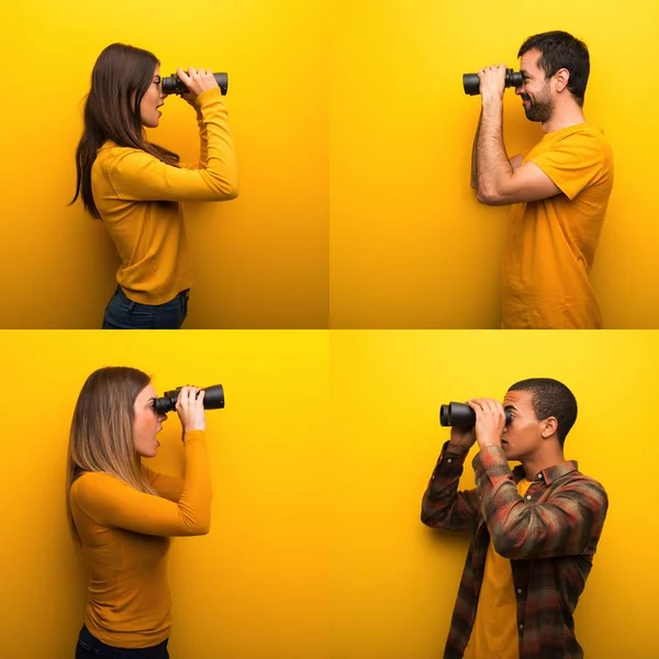 Conjunto Pessoas Com Binóculos — Fotografia de Stock