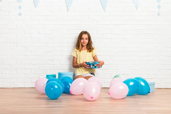 Little Blonde Girl Birthday Party — Stock Photo, Image