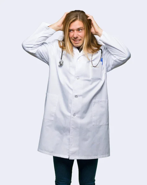 Doktor Adam Alır Eller Başının Üstüne Çünkü Izole Özgeçmişlerine Migren — Stok fotoğraf