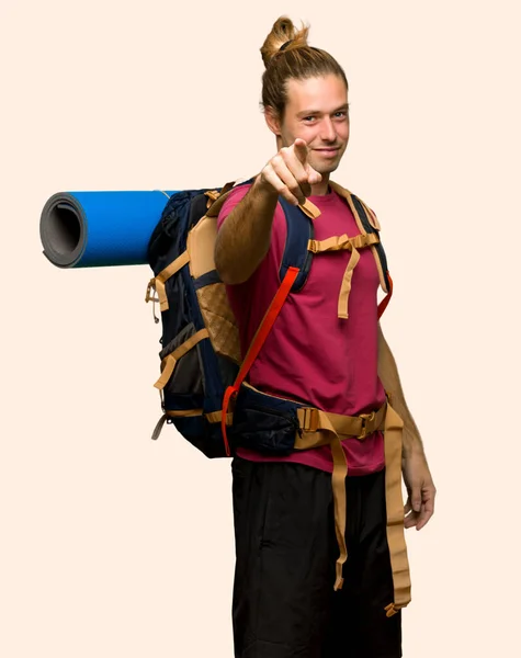 Hiker Man Mountain Backpacker Points Finger You Confident Expression Isolated — Stock Photo, Image