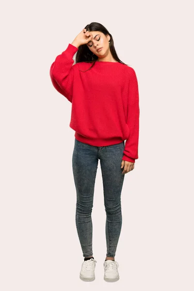 Pełnej Długości Strzał Nastolatek Dziewczyny Czerwony Sweter Wyrażenie Zmęczony Chory — Zdjęcie stockowe