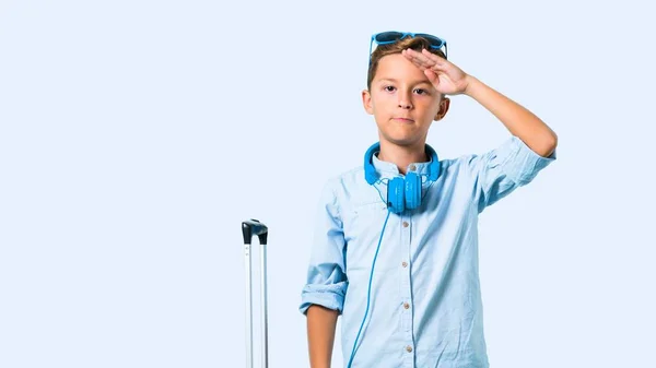 Kid Sunglasses Headphones Traveling His Suitcase Intending Realizes Solution Blue — Stock Photo, Image