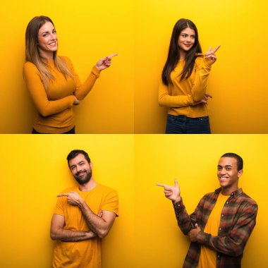 Lateral pozisyonda Side'ye parmak işaret insanların ayarla