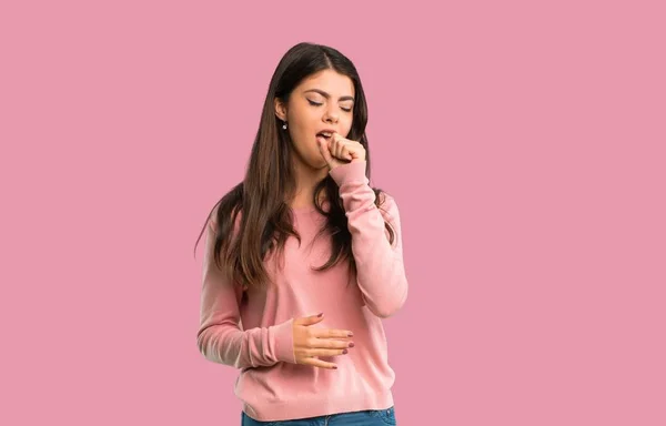 Tiener Meisje Met Roze Shirt Lijden Met Hoest Gevoel Slecht — Stockfoto