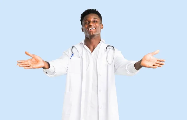 African American Doctor Presenting Inviting Come Hand Happy You Came — Stock Photo, Image