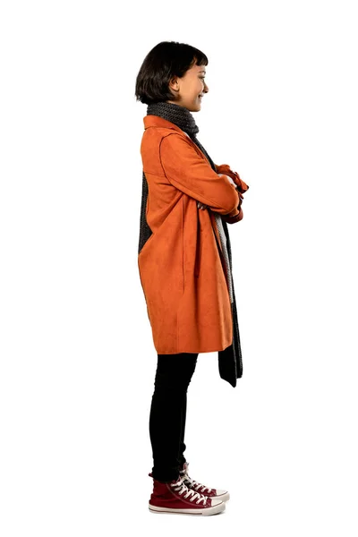 Full Length Una Donna Capelli Corti Con Cappotto Posizione Laterale — Foto Stock