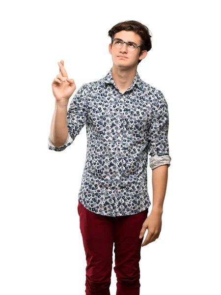 Adolescente Homem Com Camisa Flor Óculos Com Dedos Cruzando Desejando — Fotografia de Stock