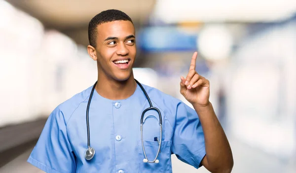 Surgeon Doctor Man Thinking Idea Pointing Finger Hospital — Stock Photo, Image