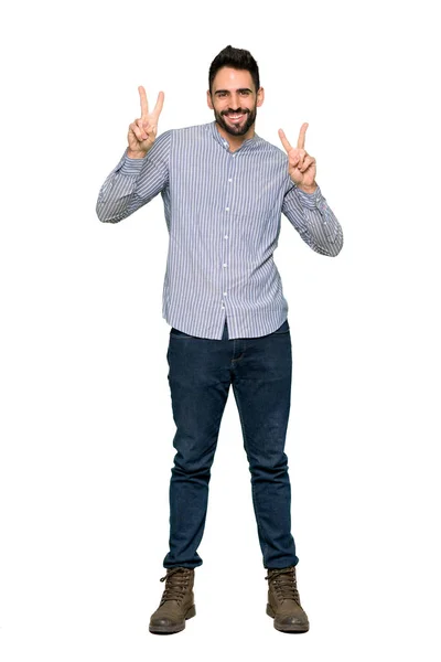 Celovečerní Snímek Elegantní Muže Košilí Úsměvem Ukazují Vítězství Podepsat Oběma — Stock fotografie