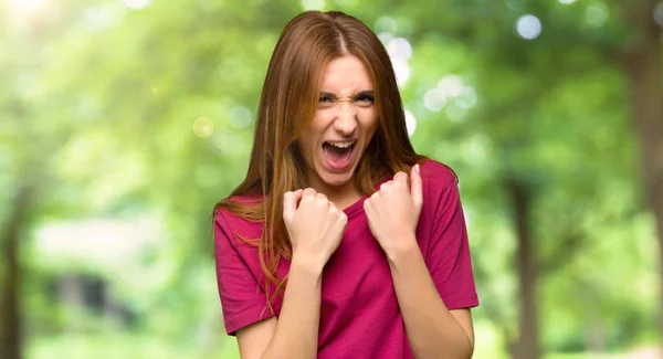 Young Redhead Girl Frustrated Bad Situation Park — Stock Photo, Image