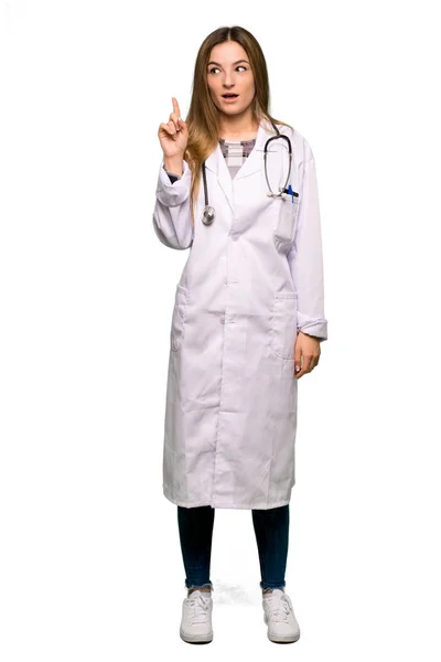 Ganzkörper Junge Ärztin Denkt Eine Idee Mit Dem Finger Nach — Stockfoto