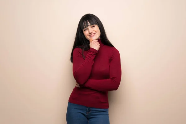 Young Woman Red Turtleneck Smiling Looking Front Confident Face — Stock Photo, Image