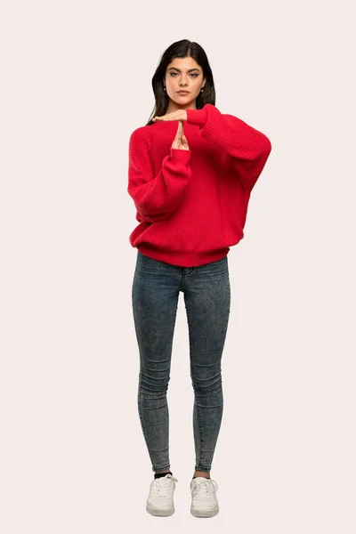 Pełnej Długości Strzał Nastolatek Dziewczyny Czerwony Sweter Gest Limit Czasu — Zdjęcie stockowe