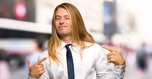 Blond Businessman Long Hair Proud Self Satisfied Love Yourself Concept — Stock Photo, Image