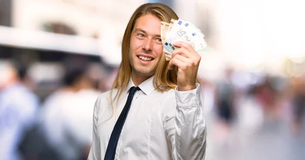 Blond Businessman Long Hair Taking Lot Money Outdoors — Stock Photo, Image