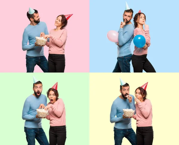 Conjunto Casal Com Balões Chapéus Aniversário Mostrando Sinal Fechar Boca — Fotografia de Stock