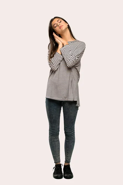 Una Foto Completa Una Adolescente Con Camisa Rayas Haciendo Gesto — Foto de Stock