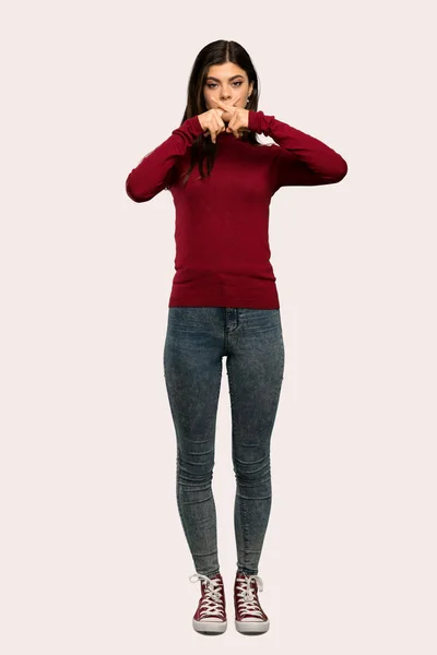 Eine Ganzkörperaufnahme Eines Teenagermädchens Mit Rollkragen Das Eine Geste Des — Stockfoto