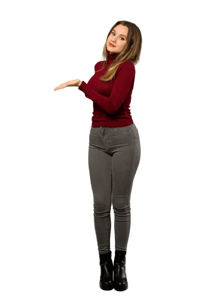 Eine Ganzkörperaufnahme Eines Teenagers Mit Rollkragen Der Eine Idee Präsentiert — Stockfoto