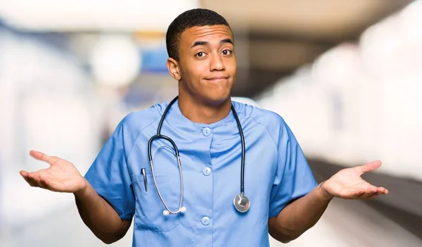 Surgeon Doctor Man Making Unimportant Gesture While Lifting Shoulders Hospital — Stock Photo, Image