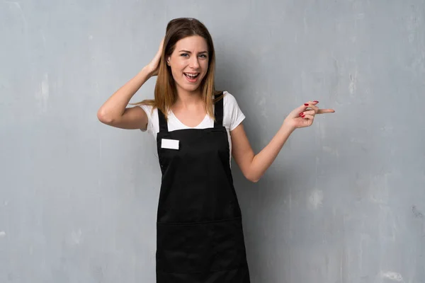 Employee Woman Surprised Pointing Finger Side — Stock Photo, Image