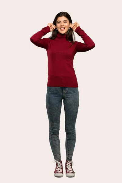 Uma Foto Completa Uma Adolescente Com Gola Alta Frustrada Cobrindo — Fotografia de Stock