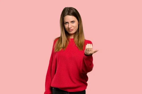 Young Woman Red Sweater Inviting Come Hand Happy You Came — Stock Photo, Image