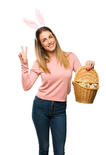 Ung Kvinna Som Bär Bunny Öron För Påskhelgen Leende Och — Stockfoto