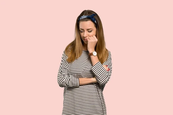 Young Woman Headscarf Having Doubts Isolated Pink Background — Stock Photo, Image