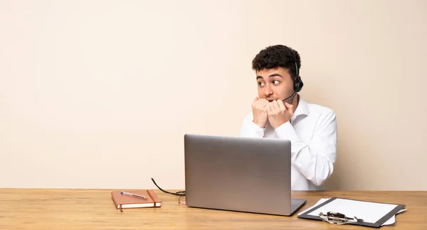 Telemarketer Man Nervous Scared Putting Hands Mouth — Stock Photo, Image